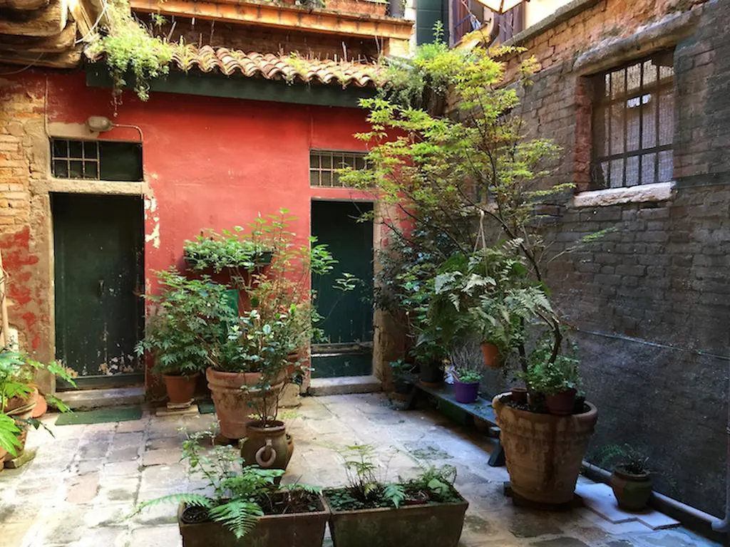 Апартаменты Casa Albrizzi Венеция Италия